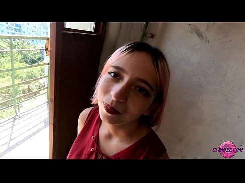 ❤️ ນັກສຶກສາ Sensual ດູດຄົນແປກຫນ້າໃນດ້ານນອກ - ສ້າງຄວາມຫມັ້ນເທິງໃບຫນ້າຂອງລາວ ❤️ ສະຫຼັດ ຢູ່ພວກເຮົາ ﹏